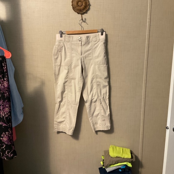 Chico's Light Tan Cropped Pants - Picture 1 of 6